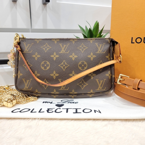 💕LOUIS VUITTON Pochette Accessoires Monogram Wristlet/Crossbody - Picture 1 of 16